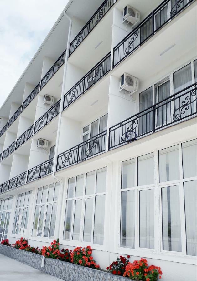 Sariya Hotel Kheivani Kültér fotó