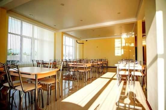 Sariya Hotel Kheivani Kültér fotó