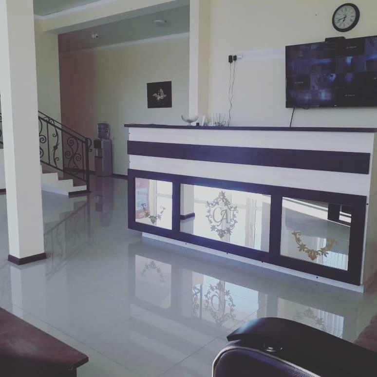 Sariya Hotel Kheivani Kültér fotó