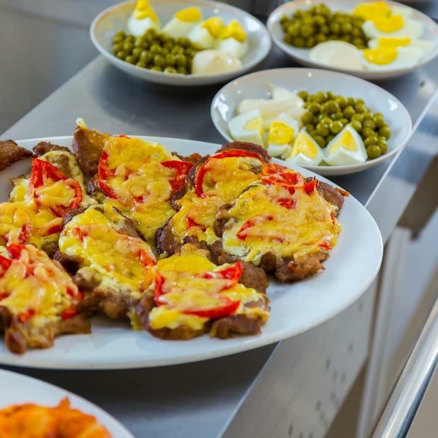 Sariya Hotel Kheivani Kültér fotó